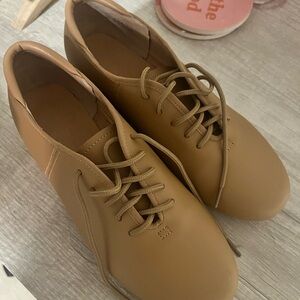 Women’s Tap Shoes